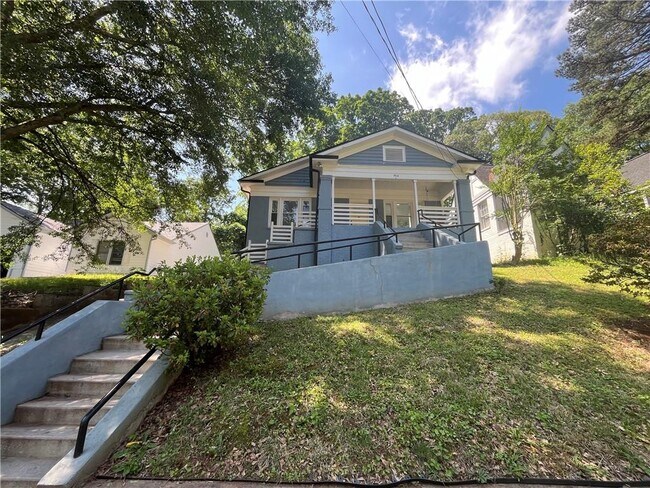 954 Byron Dr SW in Atlanta, GA - Building Photo - Building Photo