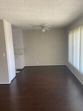 5361 Russell Ave in Los Angeles, CA - Building Photo - Building Photo