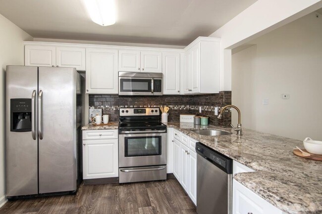 Abrams Run Apartment Homes in King of Prussia, PA - Foto de edificio - Building Photo