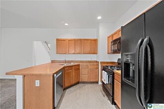 8517 Gateway Rd in Breinigsville, PA - Building Photo - Building Photo