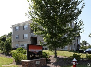 The Glenns at Elon in Burlington, NC - Building Photo - Building Photo
