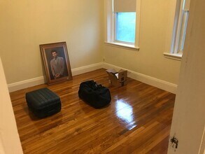 4 Egremont Rd, Unit 10 in Boston, MA - Building Photo - Building Photo