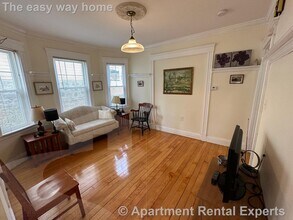 32 Walnut St in Arlington, MA - Building Photo - Building Photo