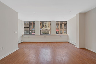 797 Lexington Avenue in New York, NY - Building Photo - Interior Photo