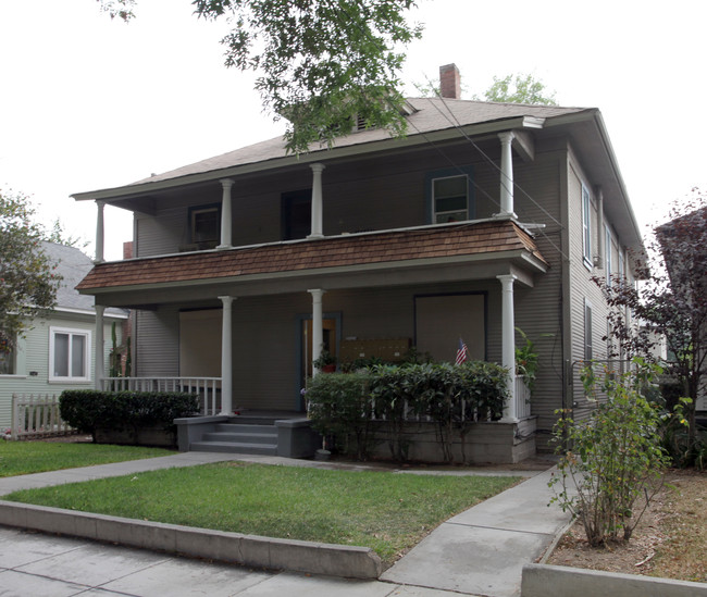 3939-3943 Chestnut St in Riverside, CA - Foto de edificio - Building Photo