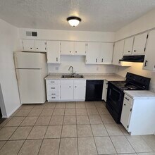 789 Tramway Pl NE in Albuquerque, NM - Building Photo - Building Photo