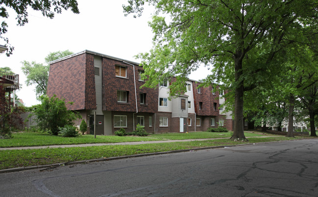 The Chase Apartments in Kansas City, MO - Building Photo - Building Photo