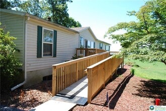 9740 Dietrich Rd in Breinigsville, PA - Building Photo - Building Photo