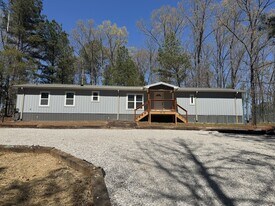 142 Co Rd 753 in Tupelo, MS - Building Photo