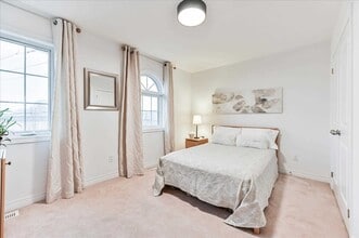 2825 St Clair Av E in Toronto, ON - Building Photo - Building Photo
