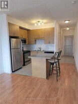 135 Wynford Dr in Toronto, ON - Building Photo