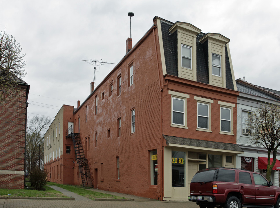 335 S Main St in Franklin, OH - Building Photo