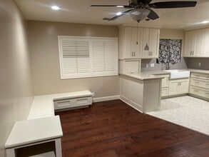 24 Hacienda Ln in Woodland, CA - Building Photo - Building Photo