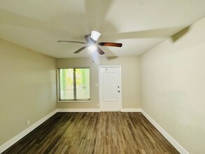 ACS 716 LLC in Fort Lauderdale, FL - Foto de edificio - Interior Photo