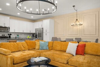 1660 Tropical Palms Cir in Kissimmee, FL - Building Photo - Building Photo