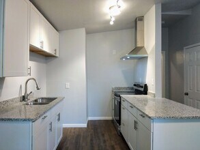 710 Virginia Blvd in San Antonio, TX - Building Photo - Building Photo