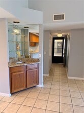 260 Woodlake Ln in Oldsmar, FL - Building Photo - Building Photo