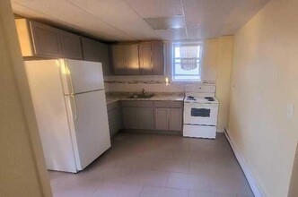 824 Main St, Unit 2R in Arlington, NY - Building Photo - Building Photo