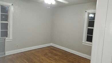 4656 S Pinewood Dr in Mobile, AL - Building Photo - Building Photo