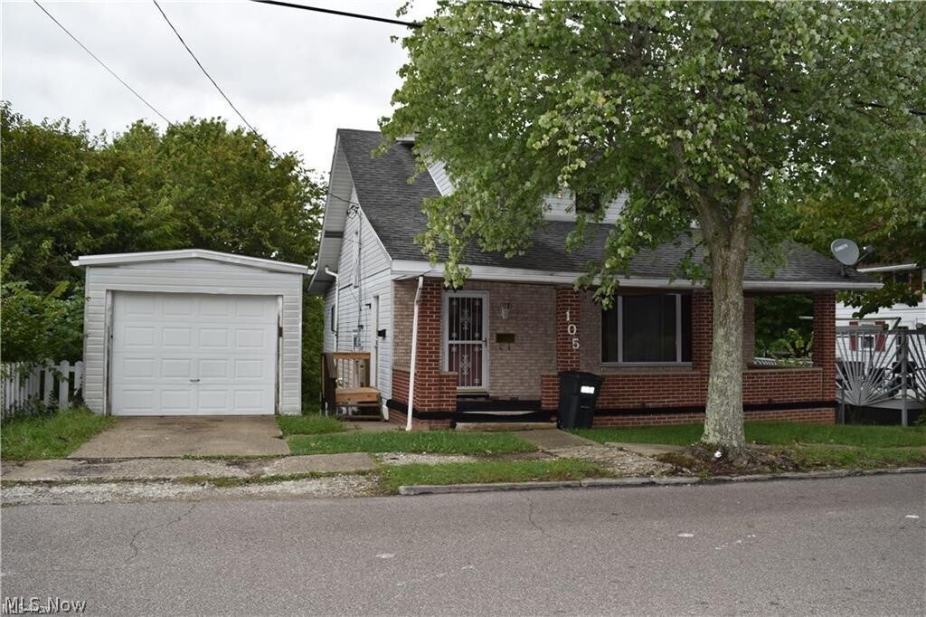 1 2 High St in St. Clairsville, OH - Building Photo