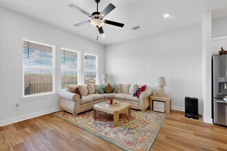 11900 Dillon Fls Dr in Austin, TX - Building Photo - Building Photo