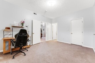 Bent Tree Court Apartments in Morgantown, WV - Building Photo - Building Photo