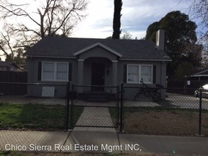 1207 Warner St in Chico, CA - Building Photo - Building Photo