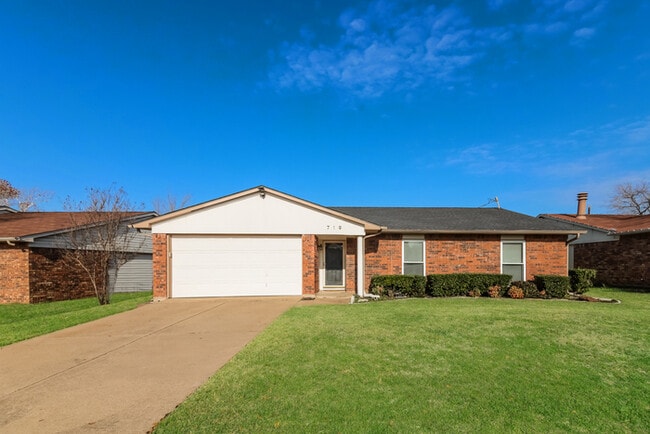 property at 719 Wandering Way Dr