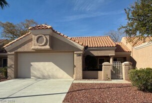 2445 Palmridge Dr in Las Vegas, NV - Building Photo
