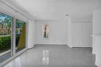 12832 SW 30th St in Miramar, FL - Building Photo - Building Photo