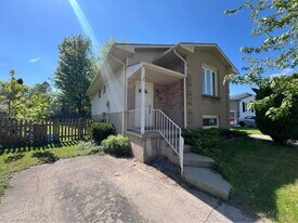 75 Constable Ct in London, ON - Building Photo