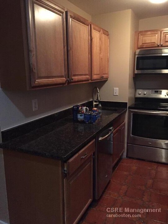30 Symphony Rd in Boston, MA - Building Photo