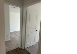 607 Waterway Ave in Hutto, TX - Building Photo - Building Photo