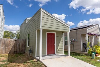 4271 Thalweg Way in San Antonio, TX - Building Photo - Building Photo