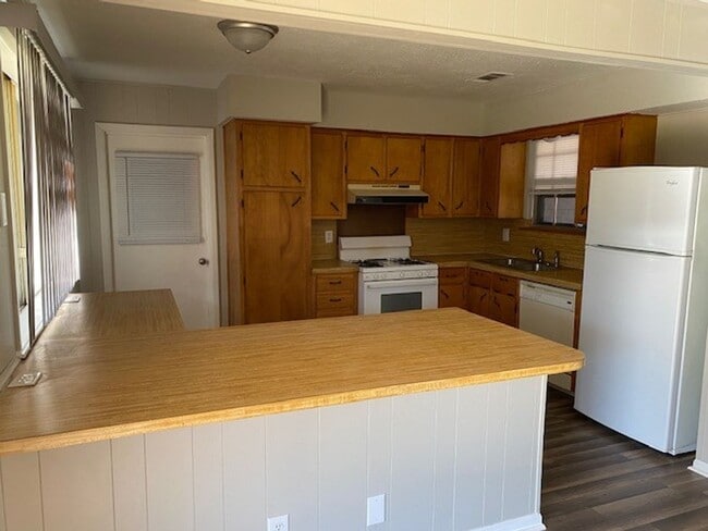 1113 S Valentine Dr in Sherman, TX - Building Photo - Building Photo