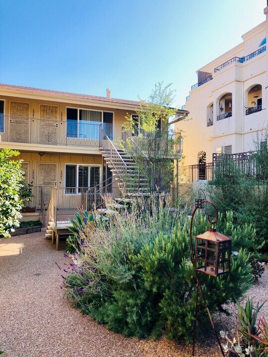 2967 Lawrence St in San Diego, CA - Building Photo