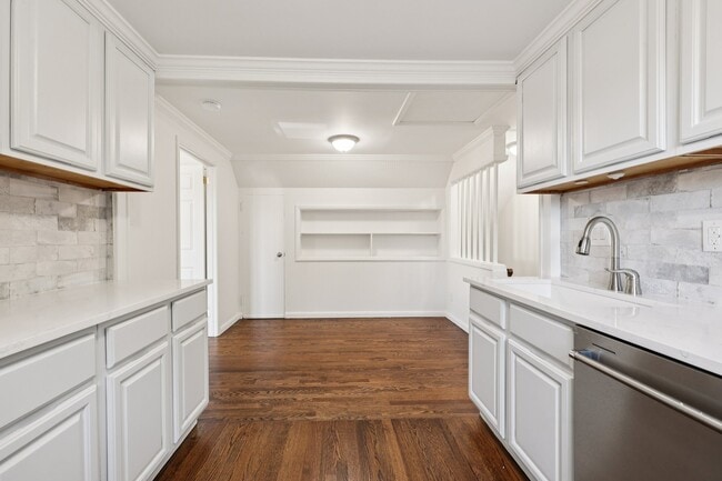 901 82nd St, Unit 2 in North Bergen, NJ - Building Photo - Building Photo