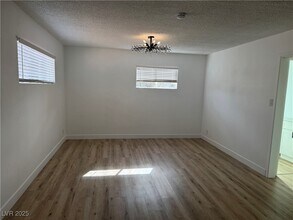 1336 Darmak Dr in Las Vegas, NV - Building Photo - Building Photo