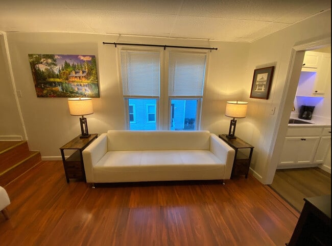 46 Oak Ter, Unit 46 Oak 2nd Floor Unit R4, Unit 46 Oak 2nd Floor Unit R4