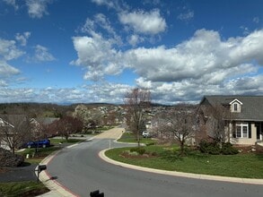 565 Spring Oaks Drive in Harrisonburg, VA - Building Photo - Building Photo