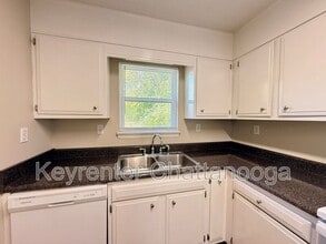 918 S Crest Rd in Chattanooga, TN - Building Photo - Building Photo