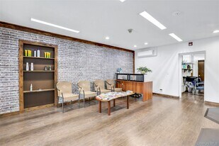 199 NY-299 in Highland, NY - Building Photo