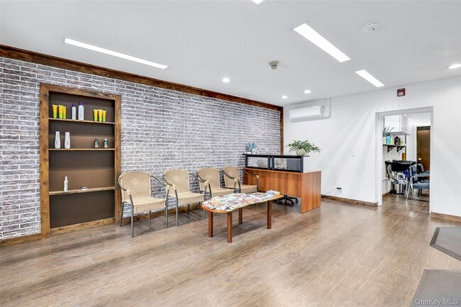 property at 199 NY-299