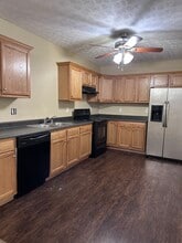 236 College St in Mount Washington, KY - Building Photo - Building Photo