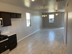 1068 Chitamacha Rd in Las Cruces, NM - Building Photo - Building Photo