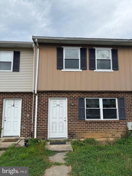 159 Danford Dr in Elkton, MD - Building Photo