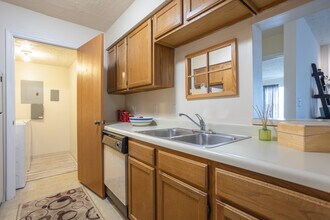 Runaway Bay in Mishawaka, IN - Foto de edificio - Interior Photo