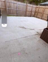 1232 NE 32nd Ave in Homestead, FL - Building Photo - Building Photo