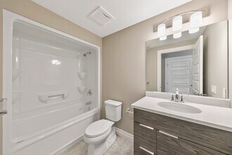 955 Ouellette Av in Windsor, ON - Building Photo - Building Photo