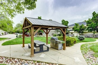 Valencia Gardens in Boulder, CO - Foto de edificio - Building Photo